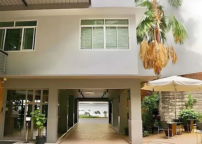 Hotel Swana 3*